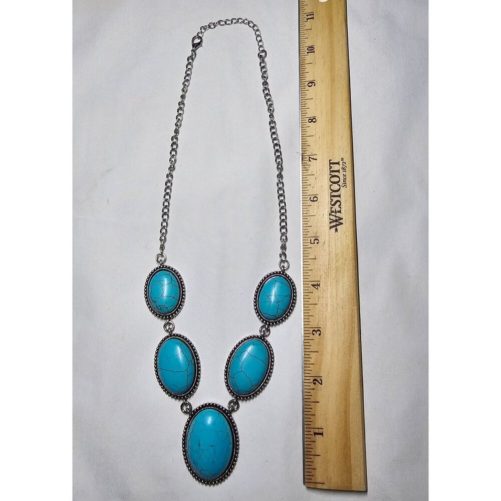 Faux Turquiose Silvertone Necklace / Southwestern / ‎ Statement Piece - Picture 3 of 5